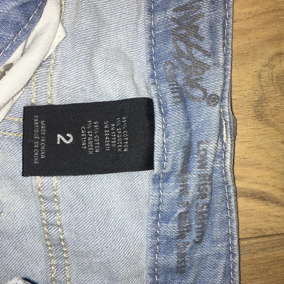Destructed Jeans - Picture 4 of 6
